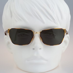 Vallotica Europa 57, Vintage 90s unique gold & tortoise square cat eye sunglasses women, NOS