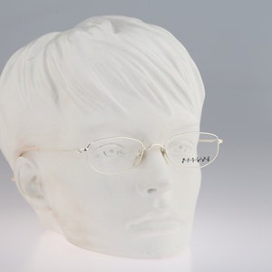 Martine Sitbon 6532 KW, montures de lunettes fines petit rectangle argentées de fabrication japonaise des années 90 pour femmes NOS