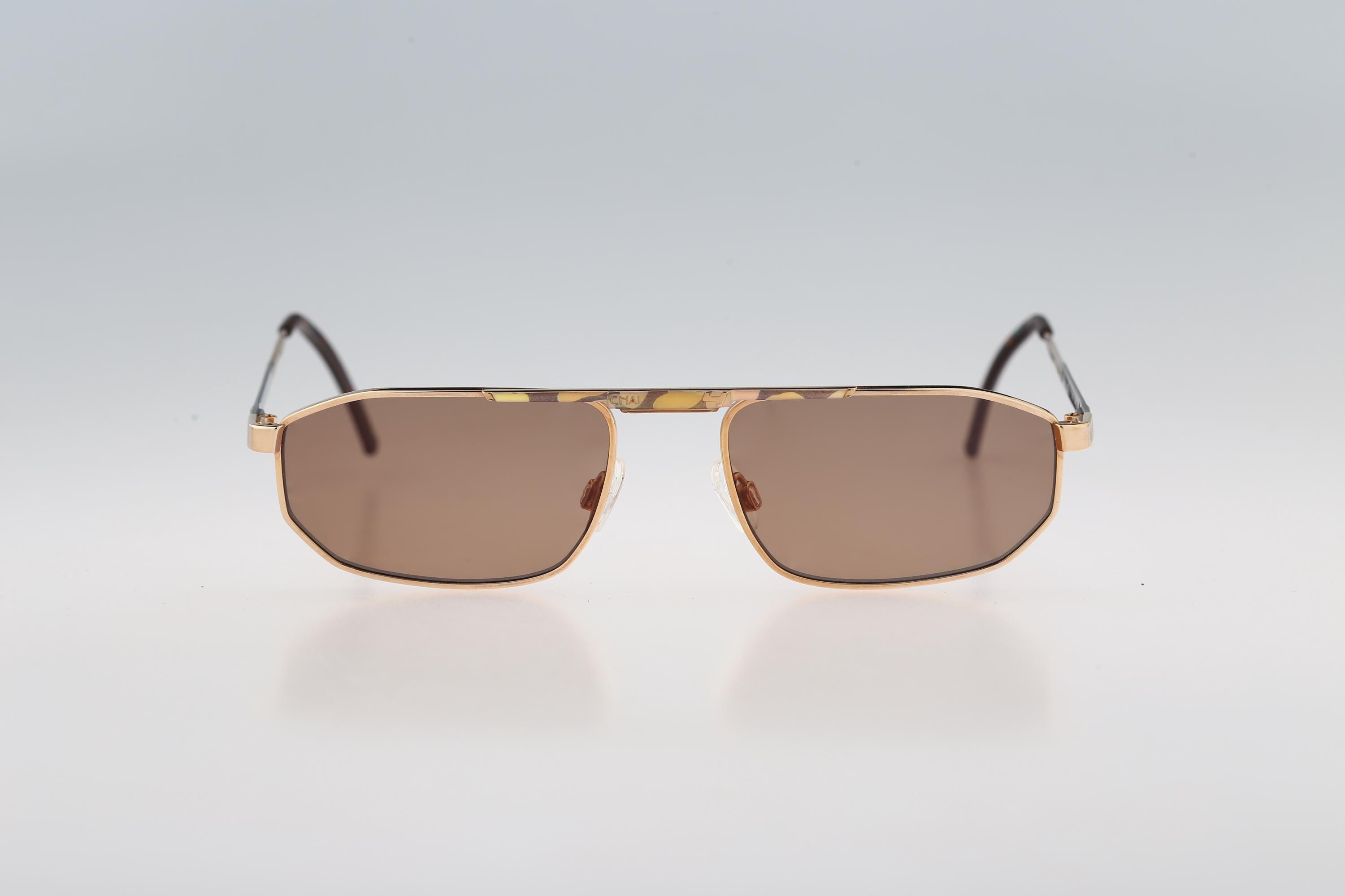 Chaii.Co Elegant Gold Sunglasses il_fullxfull.6634486006_l3wi.jpg main image 3