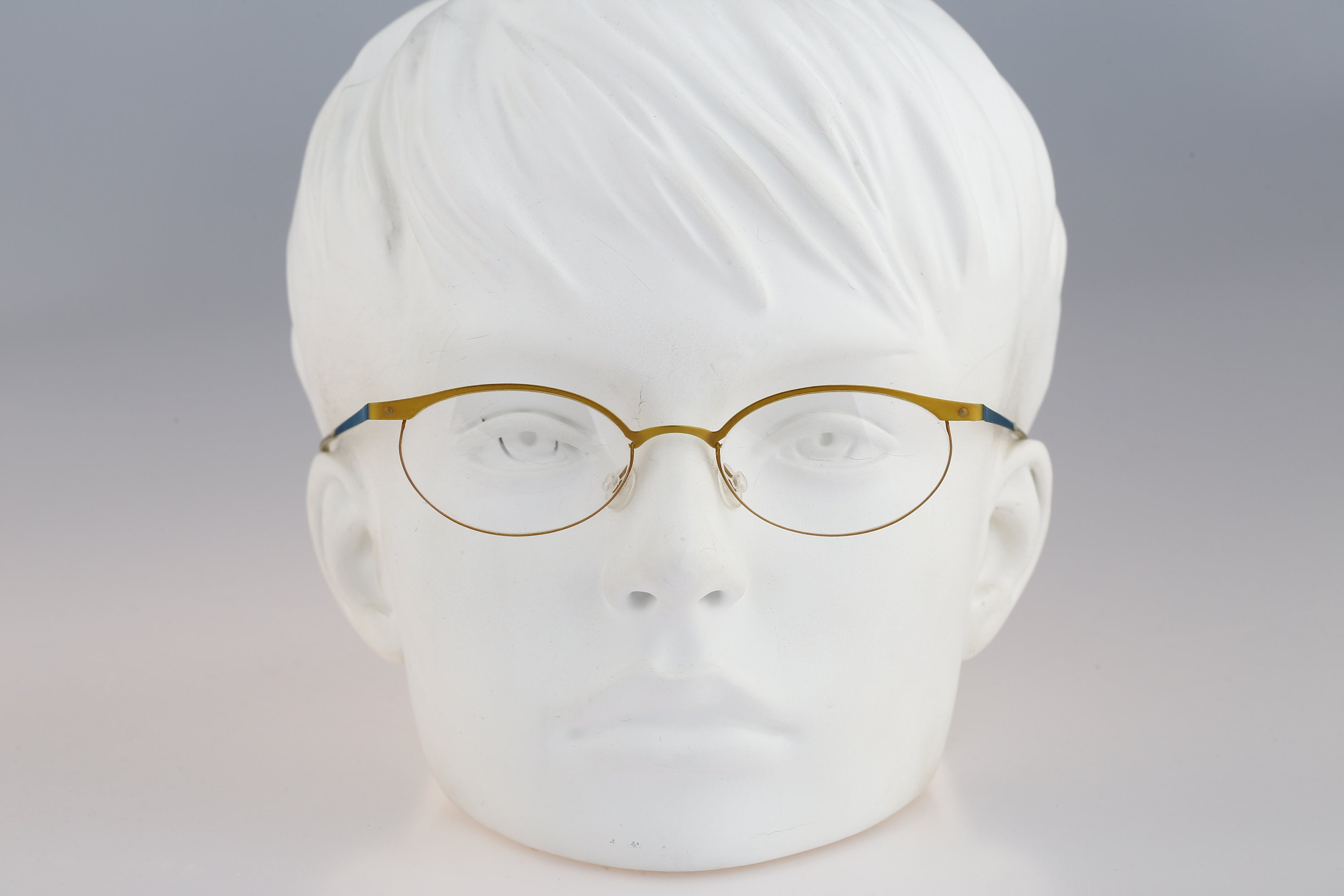 チタン 604、ヴィンテージ 90 年代レーザーカット超軽量ナイロール  