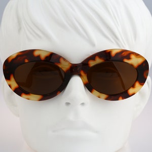 Nouvelle Vague Mod Cherie, Vintage 80s tortoise oversized cat eye sunglasses women, NOS
