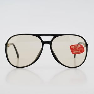 Metzler 290 2088, Vintage 80s Zeiss umbramatic tinted lenses matte black drop aviator sunglasses men NOS