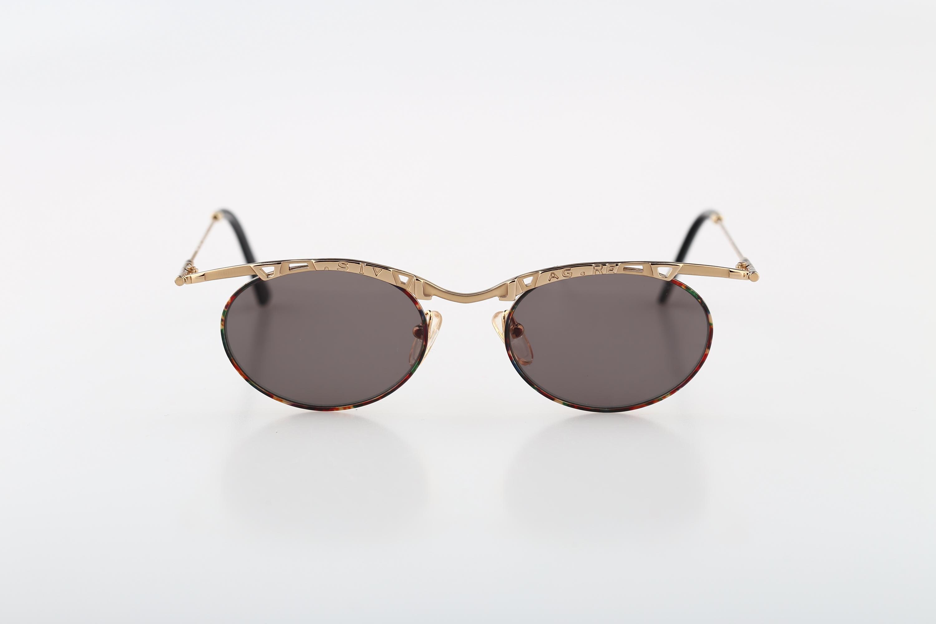 Chaii.Co Elegant Gold Sunglasses il_fullxfull.6634486006_l3wi.jpg main image 2