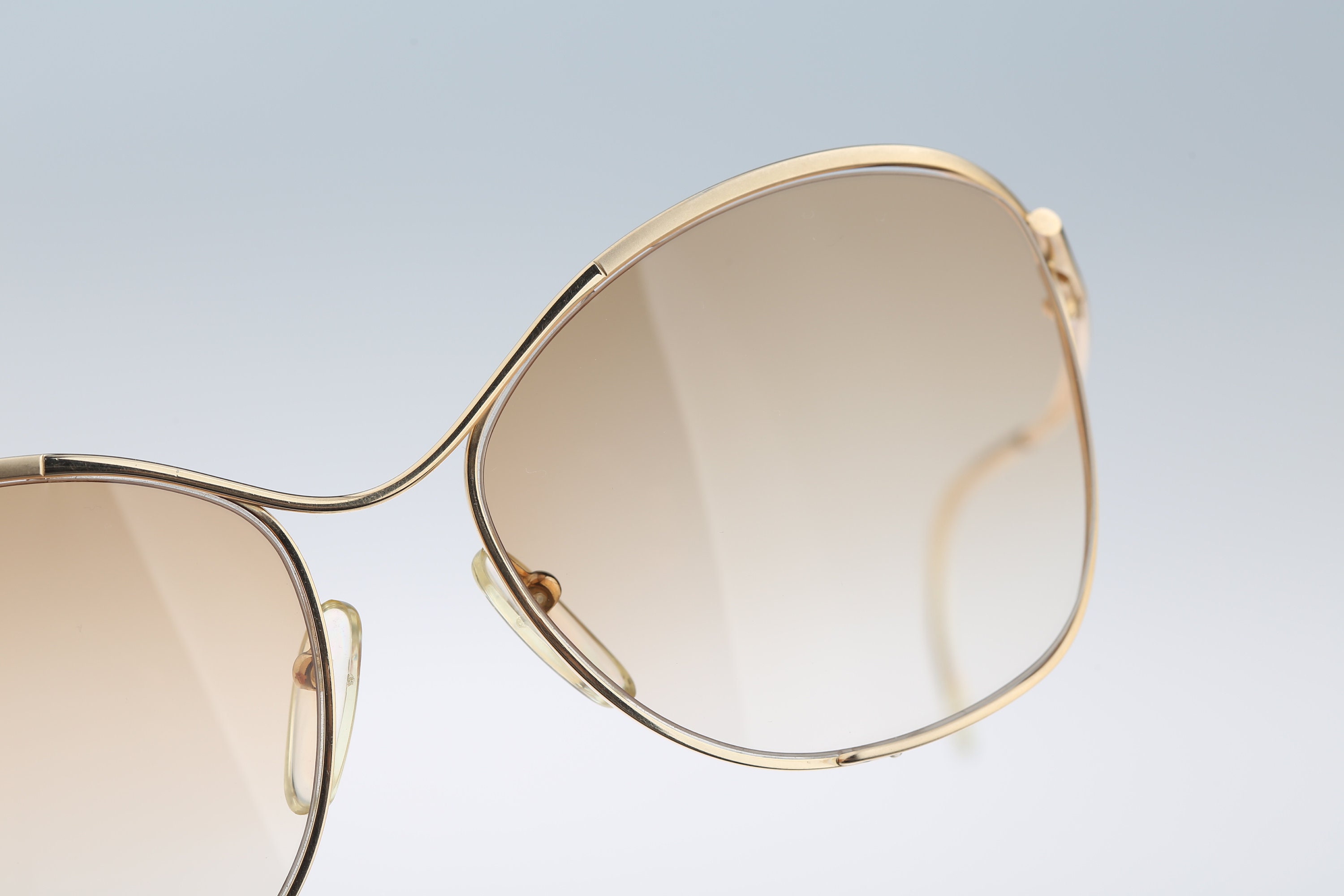 Essilor 327, Vintage 80s Tinted Brown Lenses Gold Oversized  display picture 2