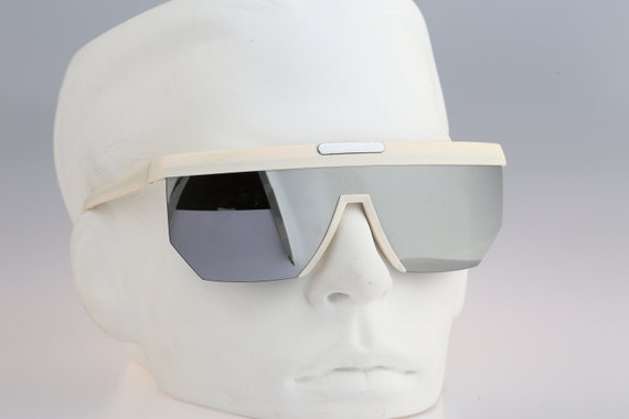 Silhouette M 3077 C 5517, Vintage 80s Silver Mirror Lenses Unique White Half Rim Shield Sunglasses Men & Women, NOS - Etsy Silhouette M 3077 C 5517, Vintage 80s Silver Mirror Lenses Unique White Half Rim Shield Sunglasses Men & Women, NOS - Etsy