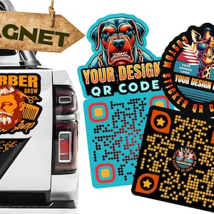 Puede incluir: Un conjunto de cuatro imanes para coches personalizables. Los imanes presentan una variedad de diseños, incluyendo un logotipo de barbería, un Rottweiler, una jirafa y un código QR. Los imanes son negros, naranjas, azules y blancos.