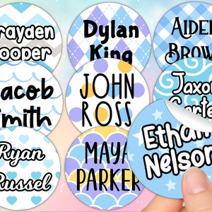 100 Rotonde - Etichette Personalizzate con Nome/Adesivo Perfetto per l'Asilo e la Scuola dei Bambini/Confezione di Etichette con Nome per Bambini Simpatici/Lavabili in Lavastoviglie