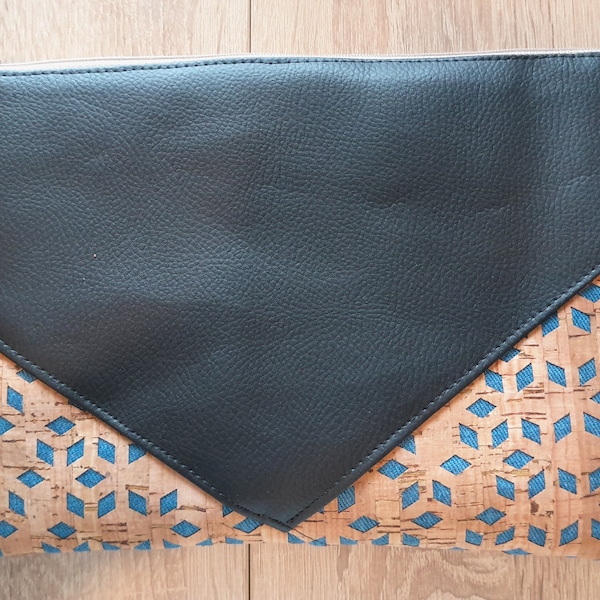 pochette simili cuir et liège fait main intérieur coton