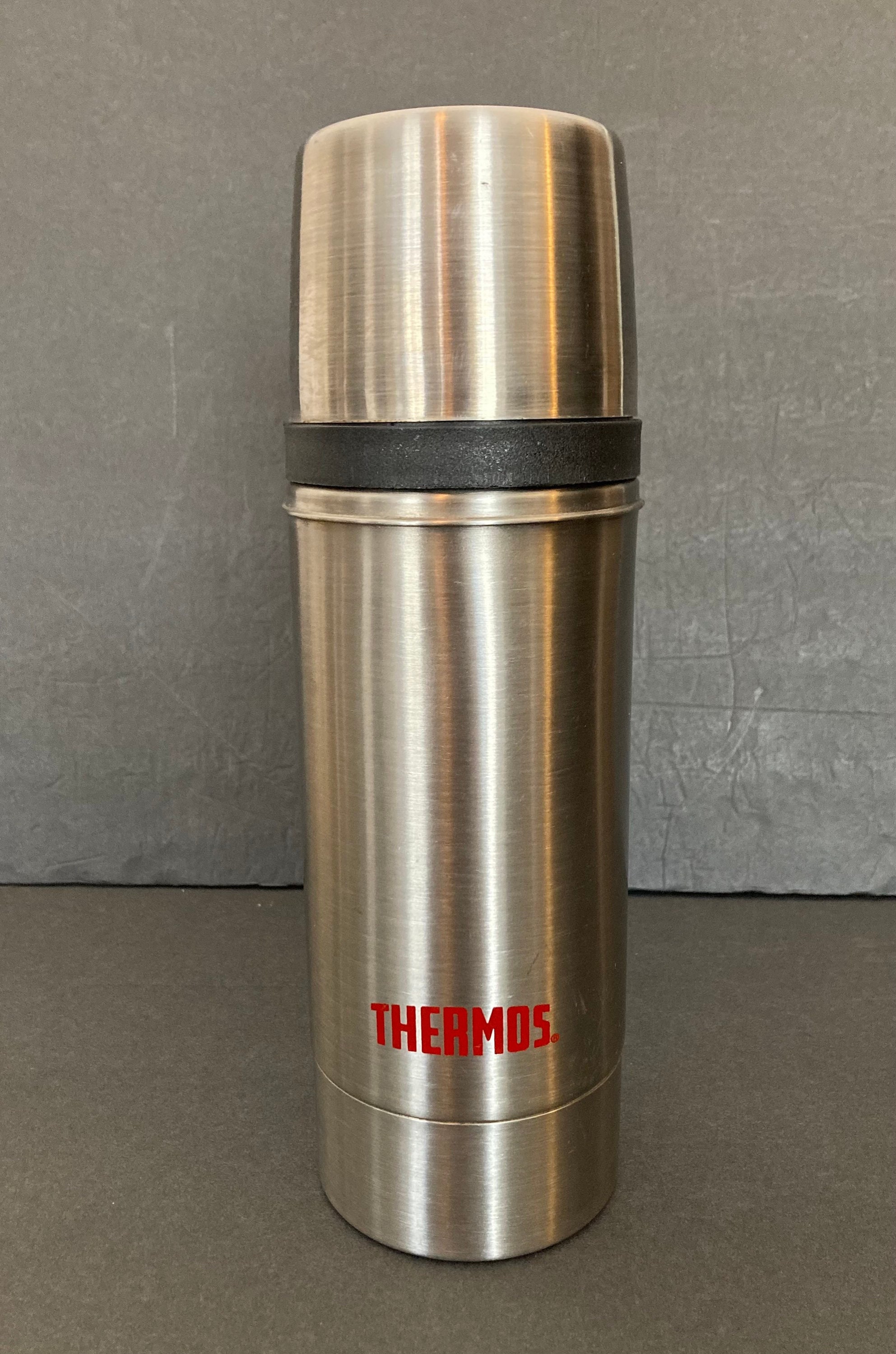 Vintage Quart-size Red Genuine Thermos Wide Mouth Thermos With Handle,  Model 6402, Red Genuine Thermos Brand Wide Mouth Thermos W Handle 