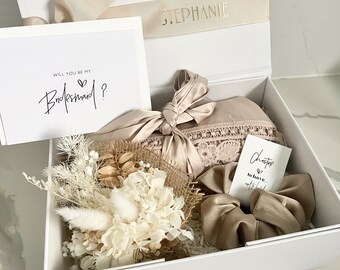 FLEUR = Caja de propuesta para dama de honor, champán, caja de propuesta personalizada, ramo de flores secas, coletero, bata, cinta, tarjeta, caja de regalo