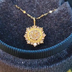18K .50Ct Natürliche Diamant-Halskette Sonnenblume Diamant-Halskette Elegante Diamant-Halskette Blumen-Halskette Florale Halskette Minimalistische Halskette