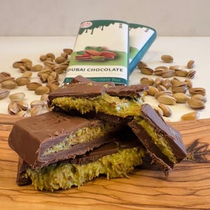 Dubai Chocolate Classic 200g – Viral TikTok Favorite with Customizable Packaging,  Dubai Pistachio Chocolate
