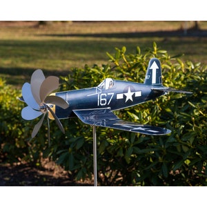 80 cm (XL) Corsair F4U-1D windmill aircraft garden decoration, stainless steel, ball bearing, propeller incl. pole, legendary warbird, pilot