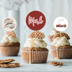 Roter Zug Chugga Chugga Zwei Zwei Geburtstag Dekoration Cupcake Topper Zweiter Geburtstag druckbar Alle an Bord Jungen oder Mädchen Geburtstagsdeko