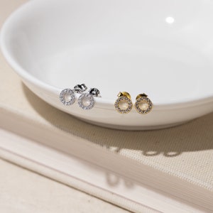 Elegant Circle Stud Earrings, Round Cubic Zirconia Sterling Silver Earrings, Women's Daily Fashion Jewelry, CZ Crystal Geometric Earrings