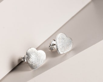 Hart Stud Oorbellen voor vrouwen / 925 Sterling Zilver Studs / 10 mm oorbellen / Heart Studs / Push Back Studs / Hypoallergeen