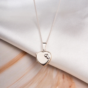 Heart Locket Necklace in 925 Sterling Silver | 12x12mm Heart pendant |  16-inch Chain Length | Timeless Keepsake Jewellery | Gift Boxed