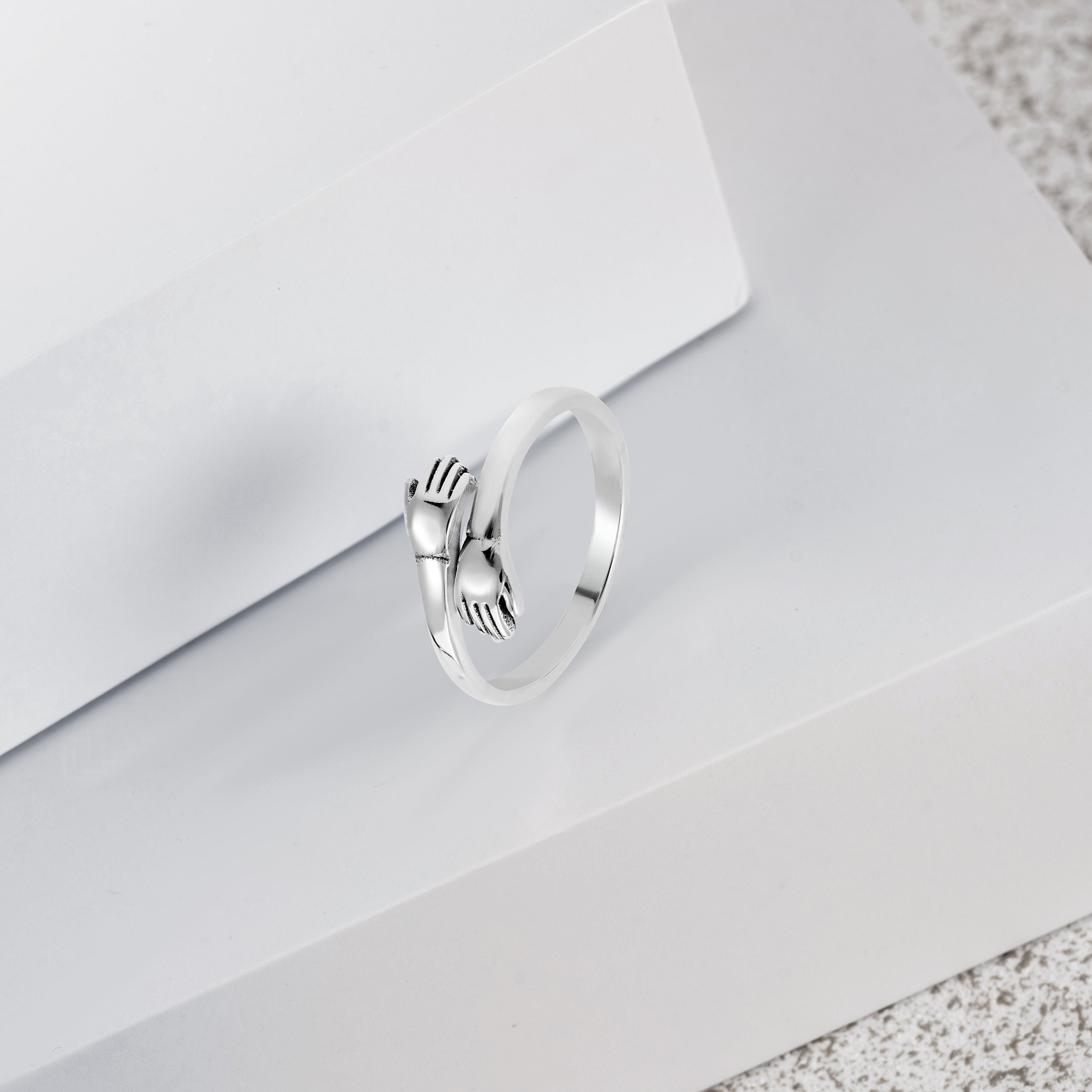 Bague mains étreintes pour femme / Bague en argent sterling 925 / Bague hypoallergénique / Taille de bague J 1/2 à R 1/2 / Taille de bague US 5 à US 9