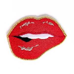 Patch/Broche brodé(e) "Bite me"