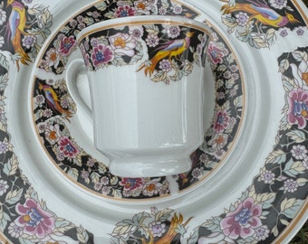 Fine China Birds and Flowers Asian Inspired Dinnerware Plates Cups and Saucers Set of 12 #B4 READ DETAILS