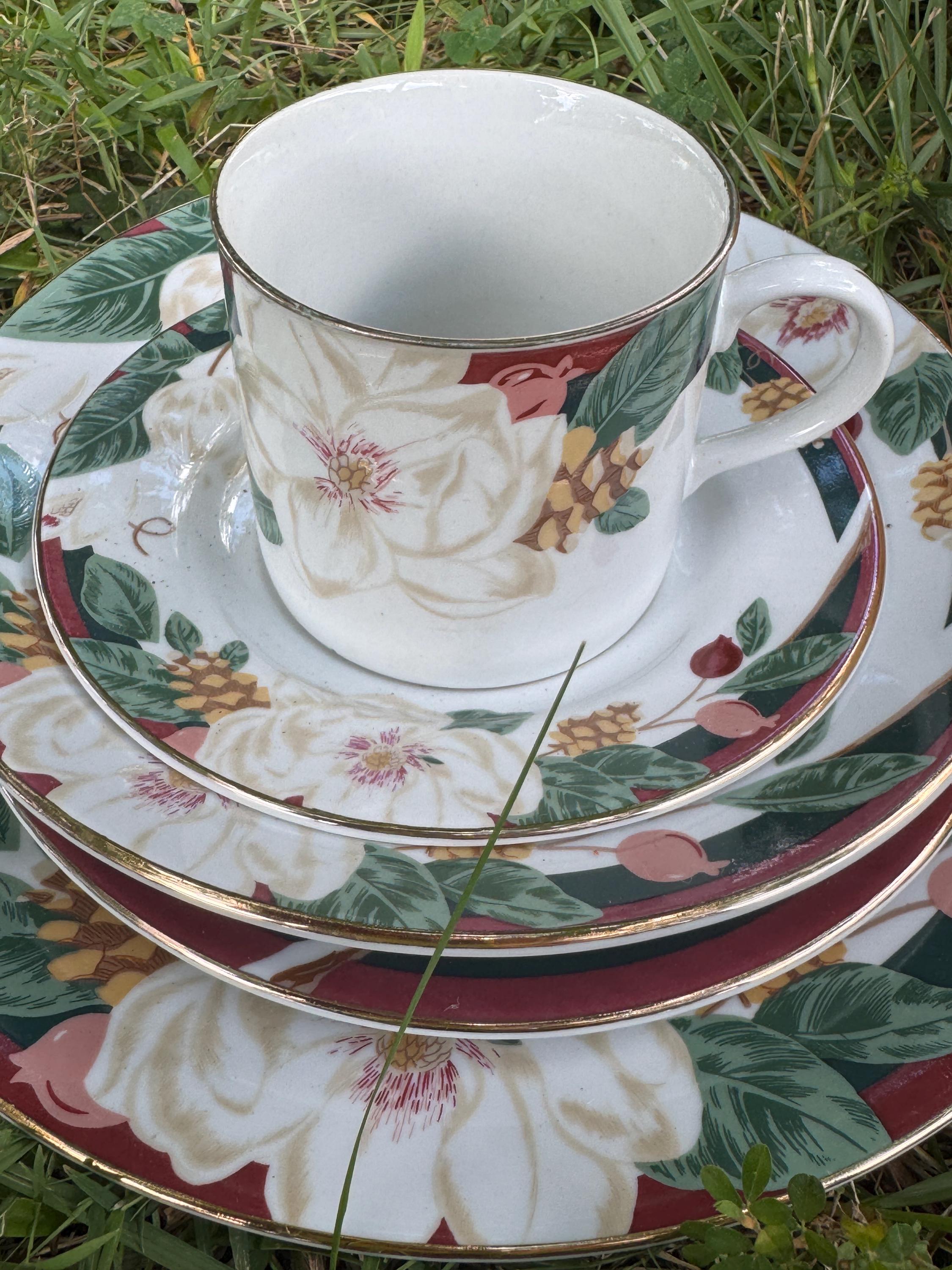 Magnolia Dinnerware Set
