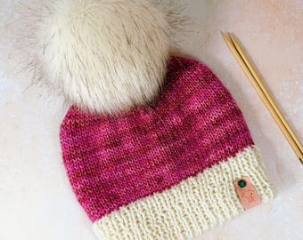 Gorro de mohair merino rosa con doble ala, tejido a mano en Inglaterra, unisex. Incluye pompón de piel sintética opcional. Incluye bolsa para polvo y lavado de lana gratuitos.