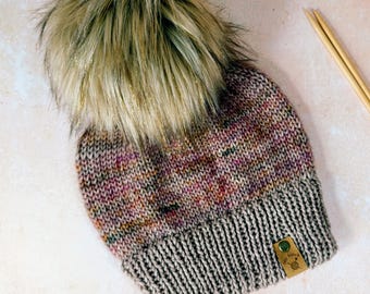 Gorro de lujo de mohair merino con doble ala, tejido a mano en Inglaterra, unisex. Incluye pompón de piel sintética opcional. Incluye bolsa para polvo y lavado de lana gratuitos.