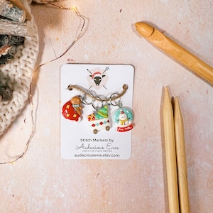3er Set Weihnachts-Stichmarkierer Ihrer Wahl für alle Ihre Strick- und Häkelarbeiten, Aufbewahrungstasche und gratis Maschenmarkierer