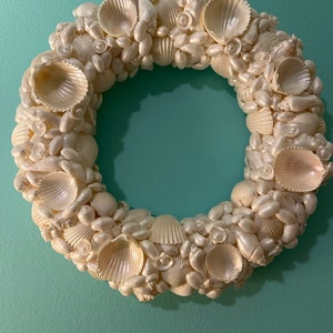 Pearlized seashell wreath