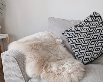 Creamy Linen Colour Luxury Large Sheepskin Rug