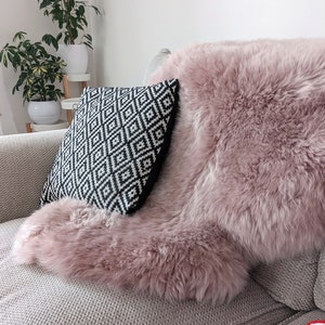 Rose Pink Luxury Grade A Quality Premium Soft Silky Wool Large Sheepskin Rug  Throw Cushion