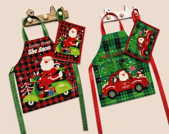 Dollhouse Christmas kitchen apron and dish towel. Miniature kitchen textile. Christmas decoration 1/12 whit motive Santa Claus and snowman.