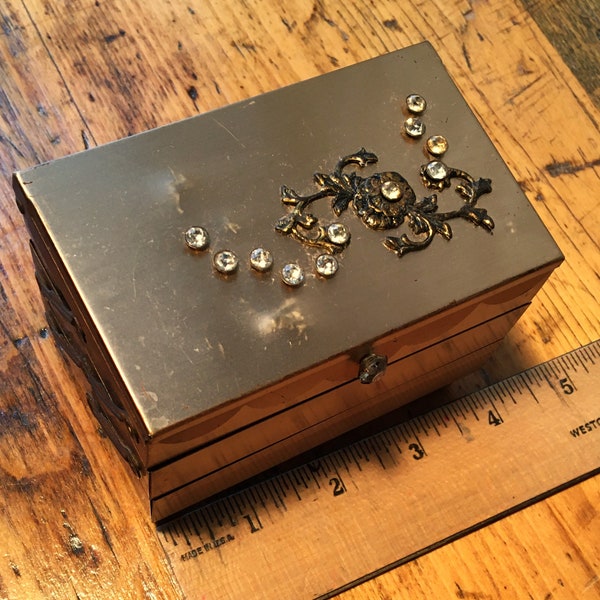 Vintage 3 Tier Folding Jewelry Box: Velvet Lining, Scalloped Edges & Rhinestones