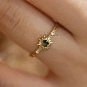 Anillo de plata de ley con moldavita en bruto: Joyería artesanal de meteorito