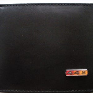 Cartera plegable de cuero negro Oldsmobile 442, excelente regalo, recuerdo, día del padre, Navidad, cumpleaños, aniversario, nuevo propietario del automóvil, recuerdo
