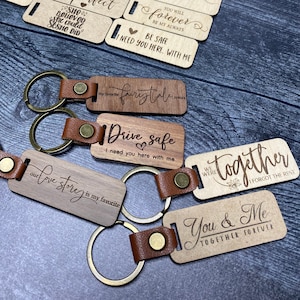 Wood and leather keychain, Custom Wood Keychain, Anniversary Gift, Boyfriend gift, Girlfriend Gift, Wooden Keychain, rustic keychain, gift