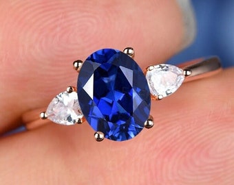 Oval Blauer Saphir Verlobungsring 14K Solid Rose Gold Ring Drei Stein Cluster Ring für Frauen September Edelstein Schmuck Geschenk für sie