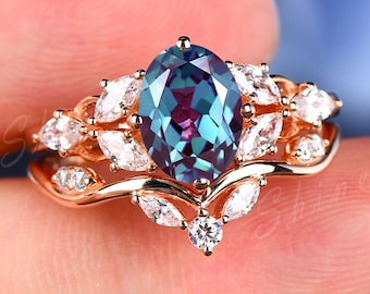 Alexandrite Engagement Ring Set Curved Stackable Rings Diamond/Moissanite Matching Band June Birthstone Ring Rose Gold Bridal Wedding Set