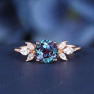 Round Alexandrite Engagement Ring Antique Alexandrite Rose Gold Ring Women Moissanite Wedding Band Bridal Custom Jewelry