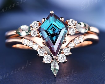 Kite cut alexandrite ring set vintage alexandrite diamond bridal set curved moss agate Moissanite matching band art deco engagement ring