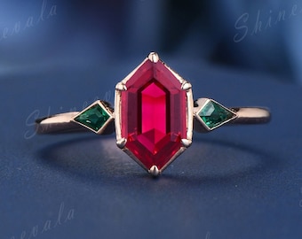 Emerald and ruby engagement ring hexagon cut gemstone rings rose gold kite cut emerald art deco ring bezel set jewelry unique promise ring