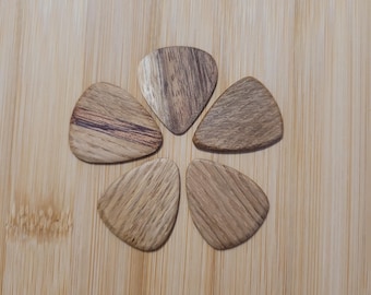 Médiator en bois - Artisanat - Fait-main en France - Personnalisé - Pour les guitaristes qui aiment le toucher naturel !