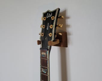 Suporte de parede para guitarra em carvalho – Ideia de presente para músico – Acessório para guitarra – Feito à mão – Suporte de madeira para guitarra e baixo – Modelo retangular oleado
