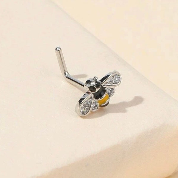 Bee Nose Ring/Bee Nose Stud/Pretty Nose Ring/Womens Nose Stud/18g nose ring/18 gauge Nose Stud/Cute Nose Ring/Womens Nose Ring/Queen Bee