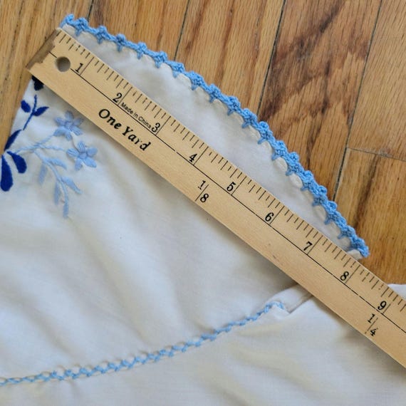 Vintage 1930s Hungarian White & Blue Bohemian Emb… - image 10