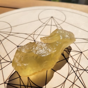 Libyan Desert Glass rare shape