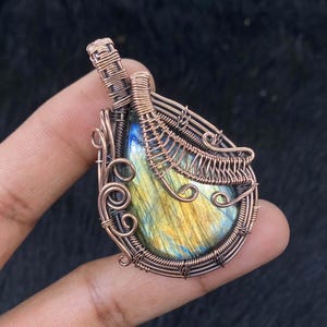 Labradorite Pendant Necklace Labradorite Wire Wrapped Pendant Gemstone Crystals Pendant Necklace For Woman Handmade Unique Pendant