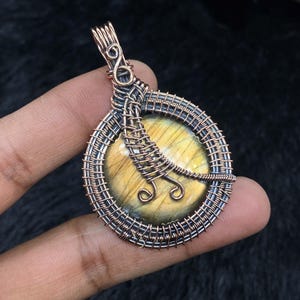 Natural Labradorite Wire Wrapped Copper Pendant Gemstone Wire Wrap Jewelry Elegant Stylish Pendant Crystals Pendant Necklace Gift For Love