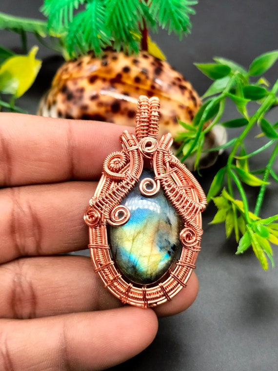 AAA Flashy Labradorite Wire Warp Copper Plating Pendant Gemstone