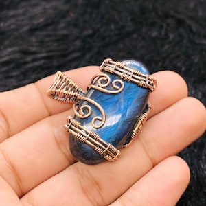 Labradorite Pendant, Copper Wire Wrapped Pendant, Blue Labradorite Oval Gemstone Pendant, Handcrafted Pendant, Statement Pendant, Gift